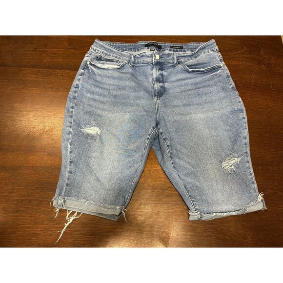 Judy Blue Jeans Relaxed Fit Cut Off Shorts Women 20W Bermuda Plus Size Stretch - Picture 1 of 8